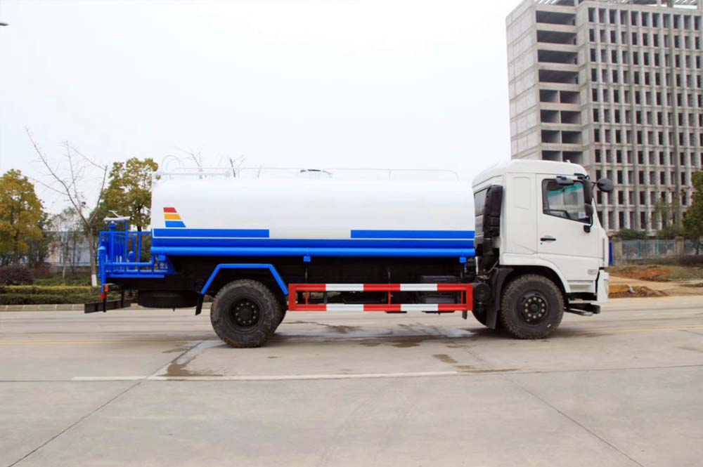 國(guó)六東風(fēng)黑金剛新款 13方灑水車圖片4