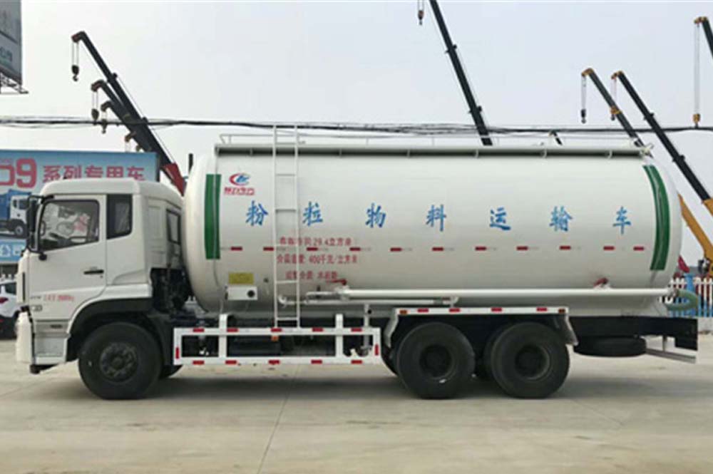東風(fēng)天龍國五后八輪25方粉粒物料運輸車圖片3